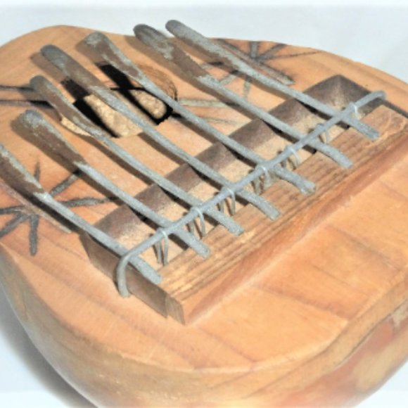 2 Finger HARPS Hand Carved Wood Harp Vintage Harp Hand Painted Wood Finger Harp - Picture 3 of 8